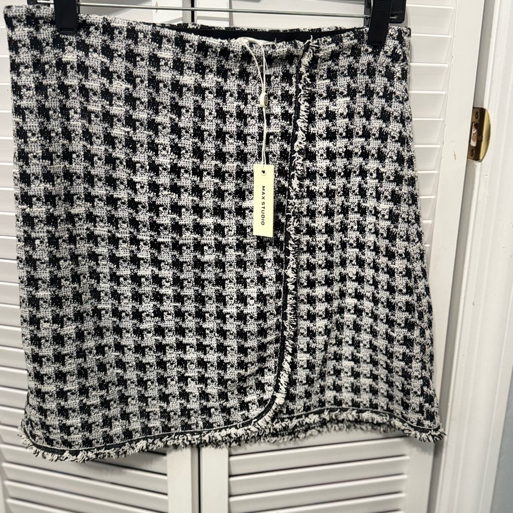 Max Studio Black Mini Skirt